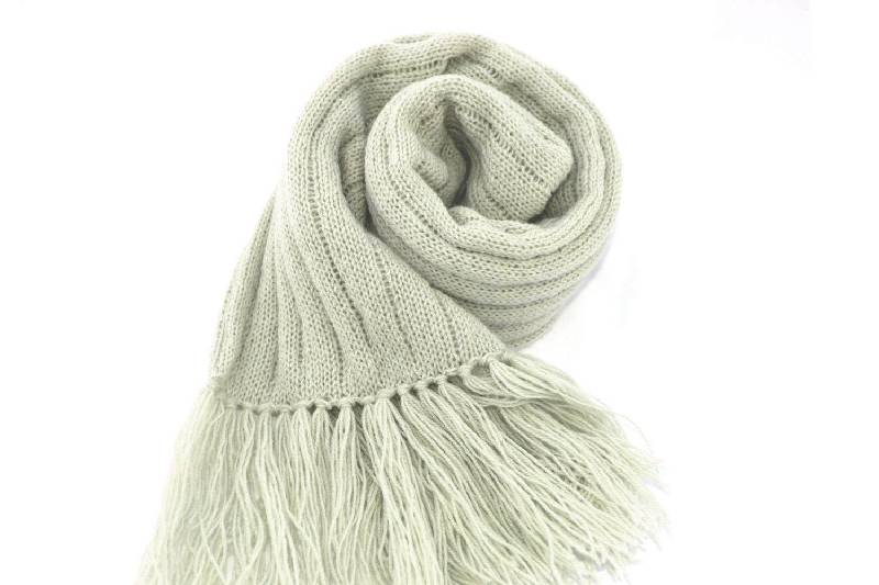 Белый шарф, фактурная вязка